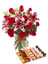 Vassoio di pasticcini con bouquet